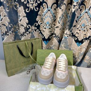 Gucci Chunky B Sneakers: imagen 5