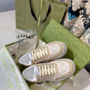 Gucci Chunky B Sneakers: imagen 4