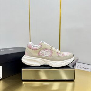 Sneakers Chanel: imagen 1